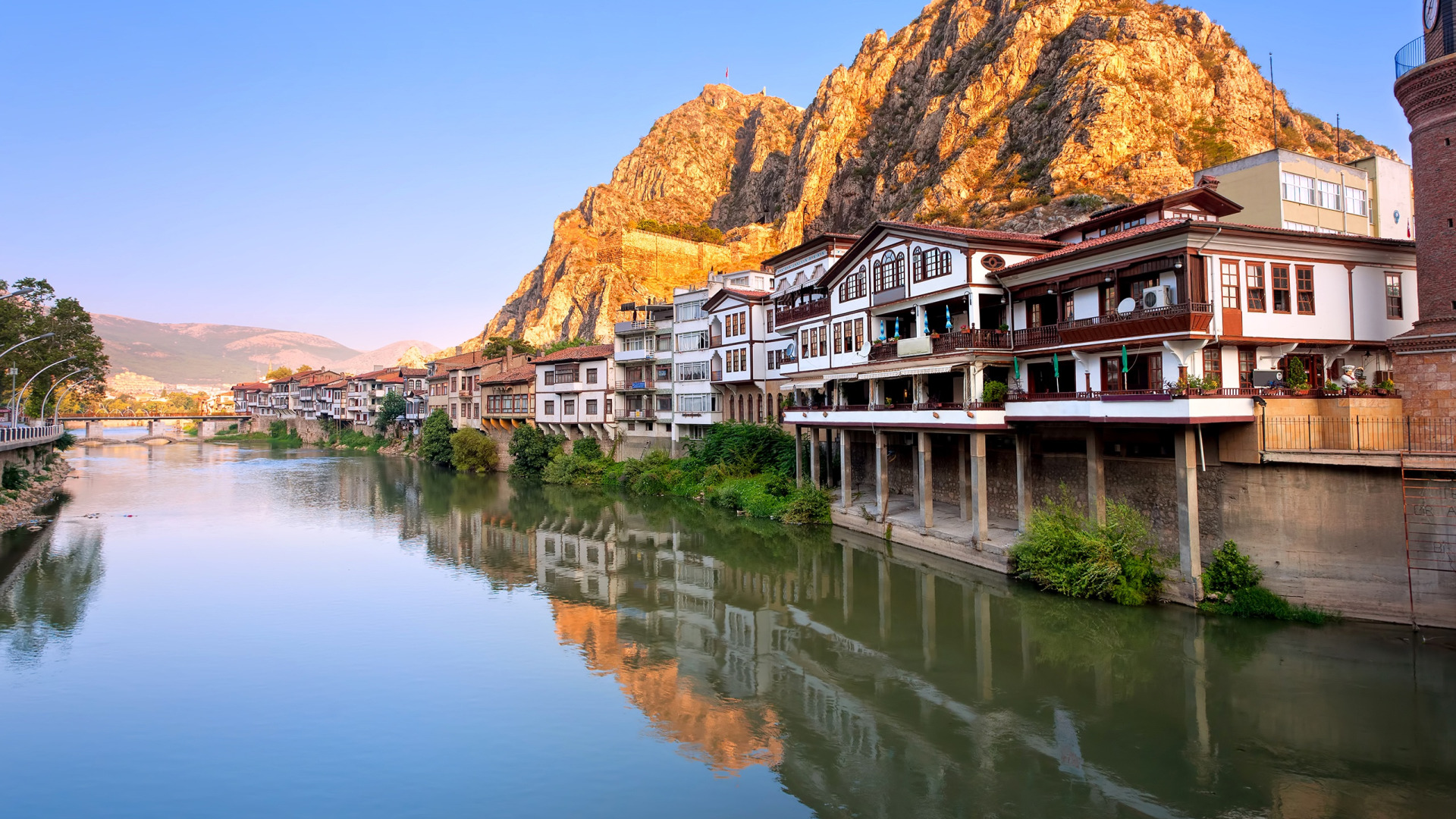 Amasya: Yeşilırmak Kıyısında Tarih ve Doğanın Dansı